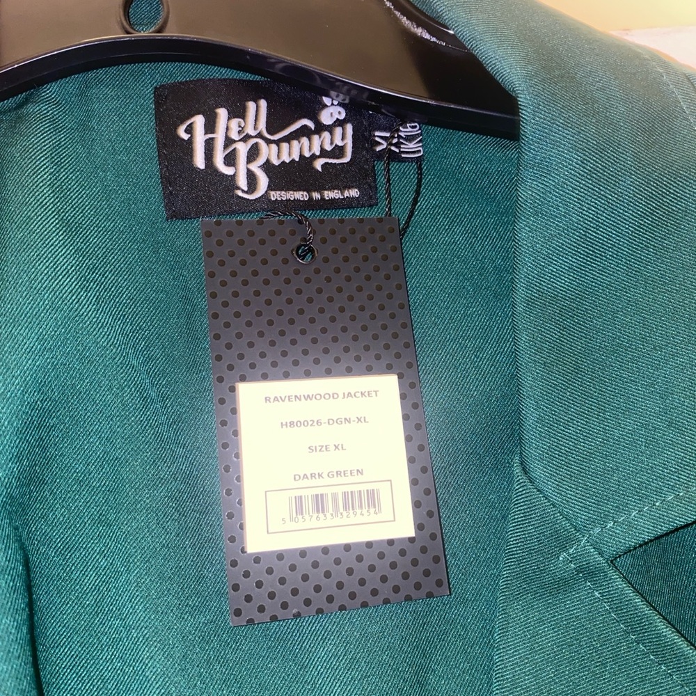 Green Hell Bunny cropped jacket - Picture 3 of 3